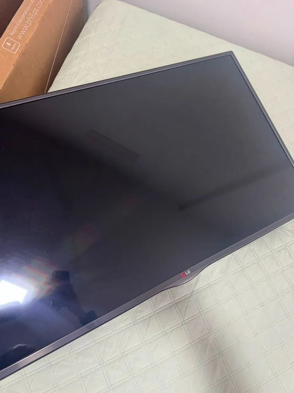 TV LED 42" para Peças - Placa-Mãe Intacta - Foto 4