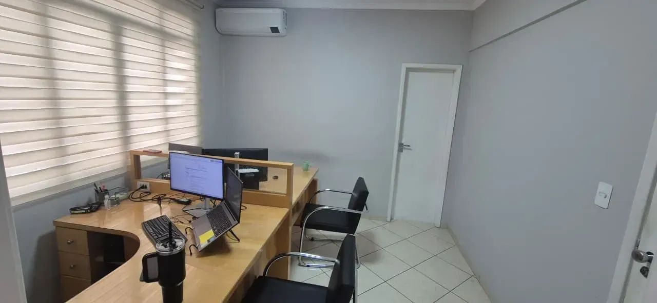Conjunto Comercial com 2 amplas salas MOBILIADAS COM AR CONDICIONADO, banheiro privativo - Foto 2