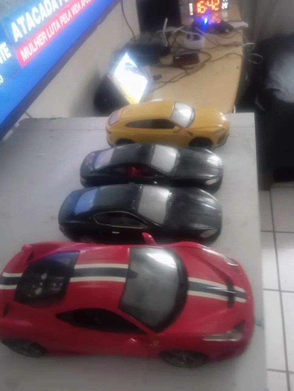 Carrinhos miniaura