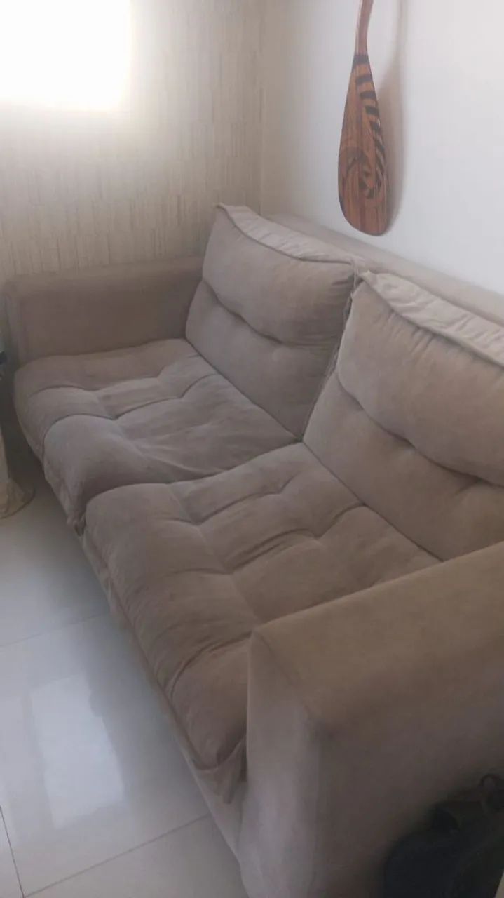 Sofá 2 lugares, espuma e estofados muito bem conservados - Foto 2