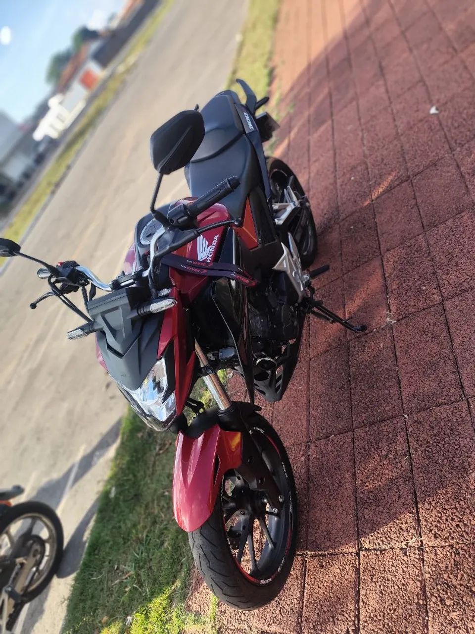 CB 300f