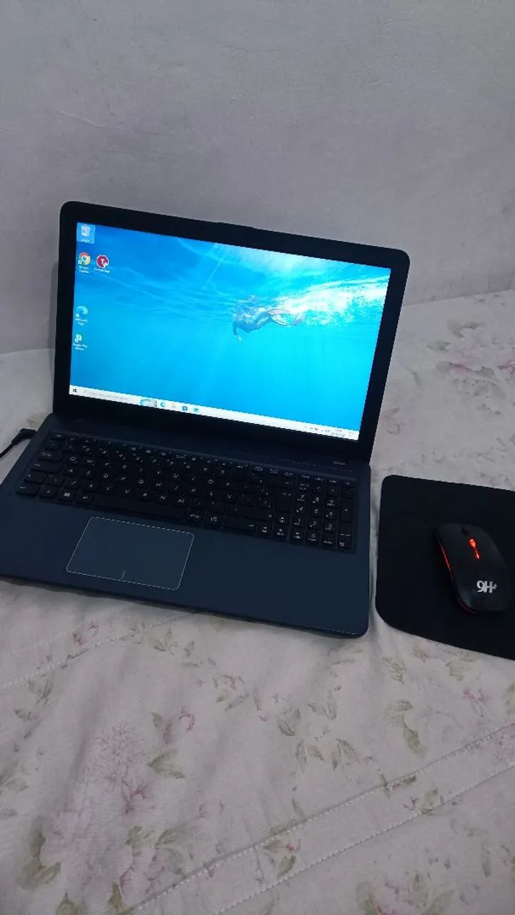 Vendo notebook em perfeito estado. Ótimo para estudos e cursos vai com o mouse!! - Foto 3