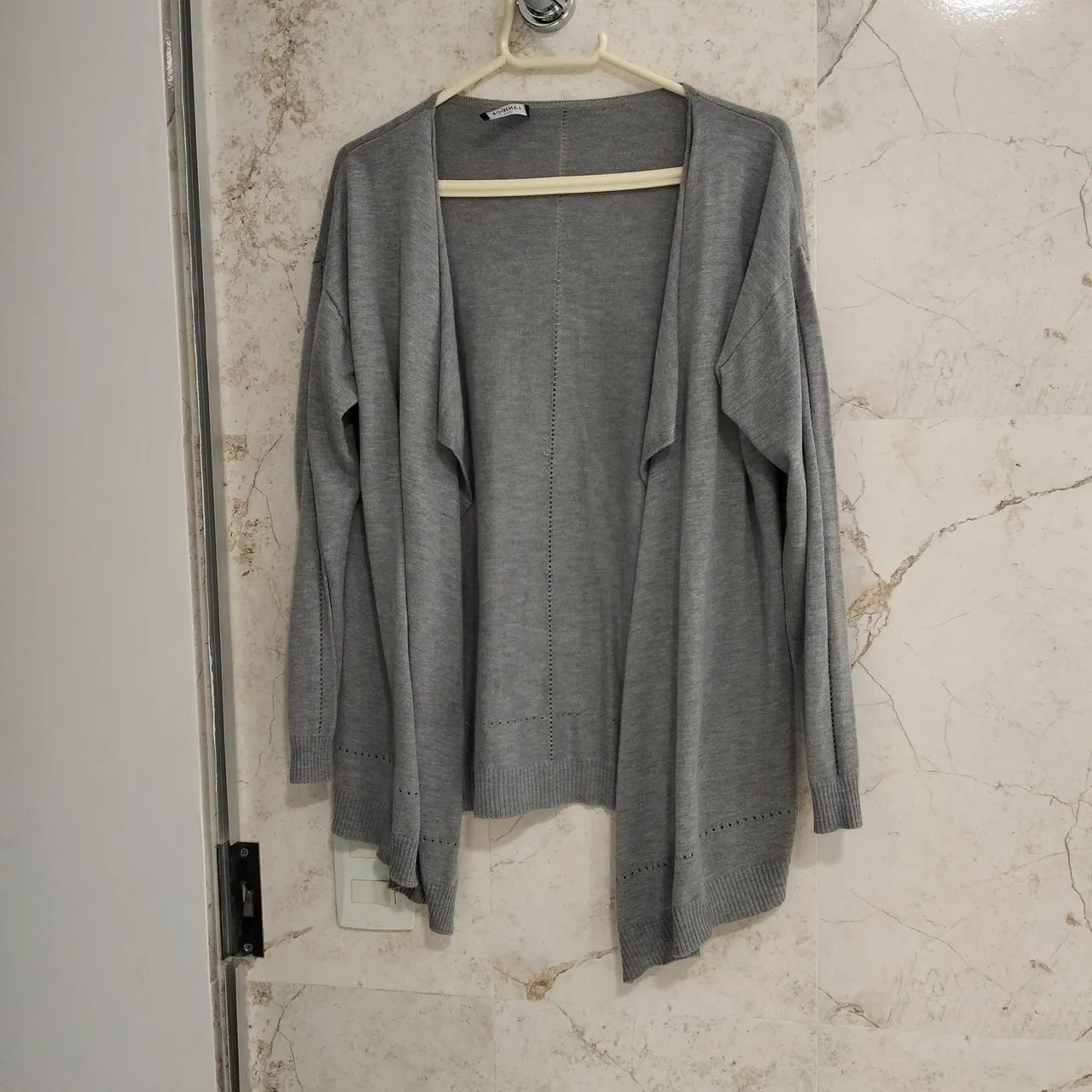 Lote de 5 blusas de manga longa. - Foto 4