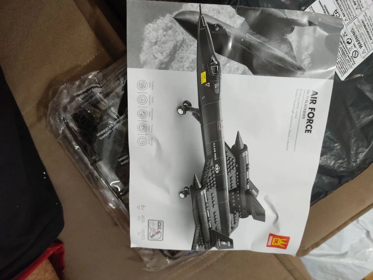 Aeronave SR-71 Blackbird 183 peças 44cm de montar  - Foto 4