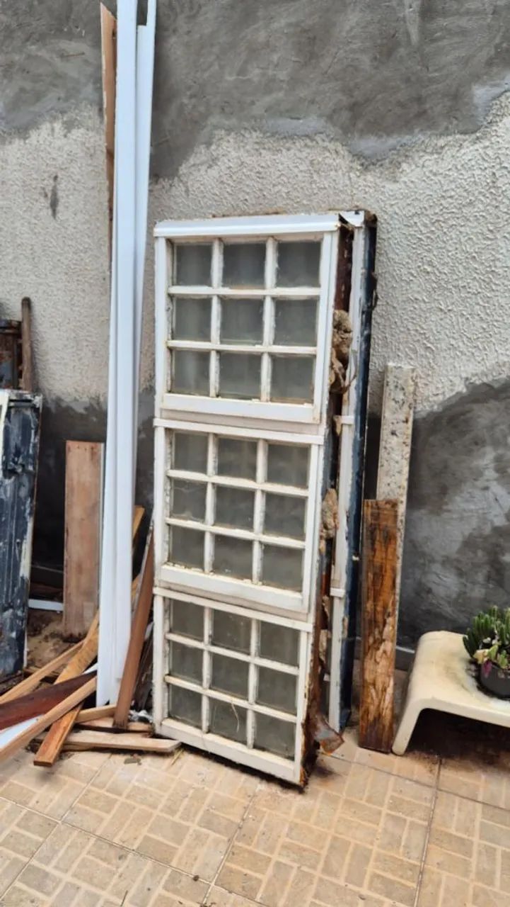 Windows in Various Sizes65569130723715122