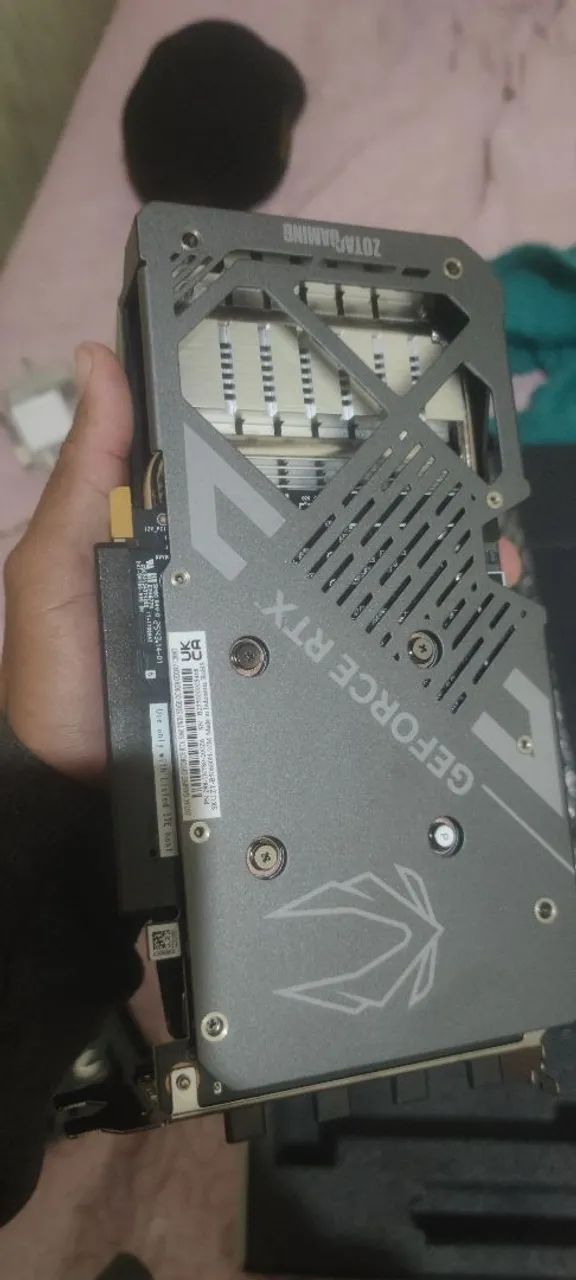 Rtx 5060 zotac gaming  - Foto 2