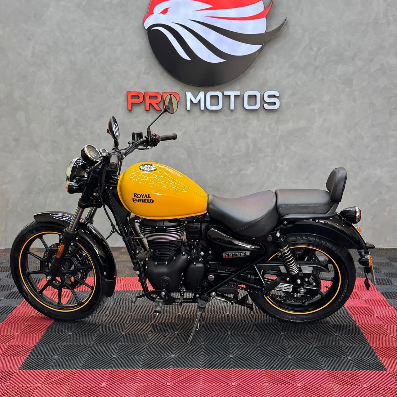 Royal Enfield Meteor 350 Fireball  - Foto 4