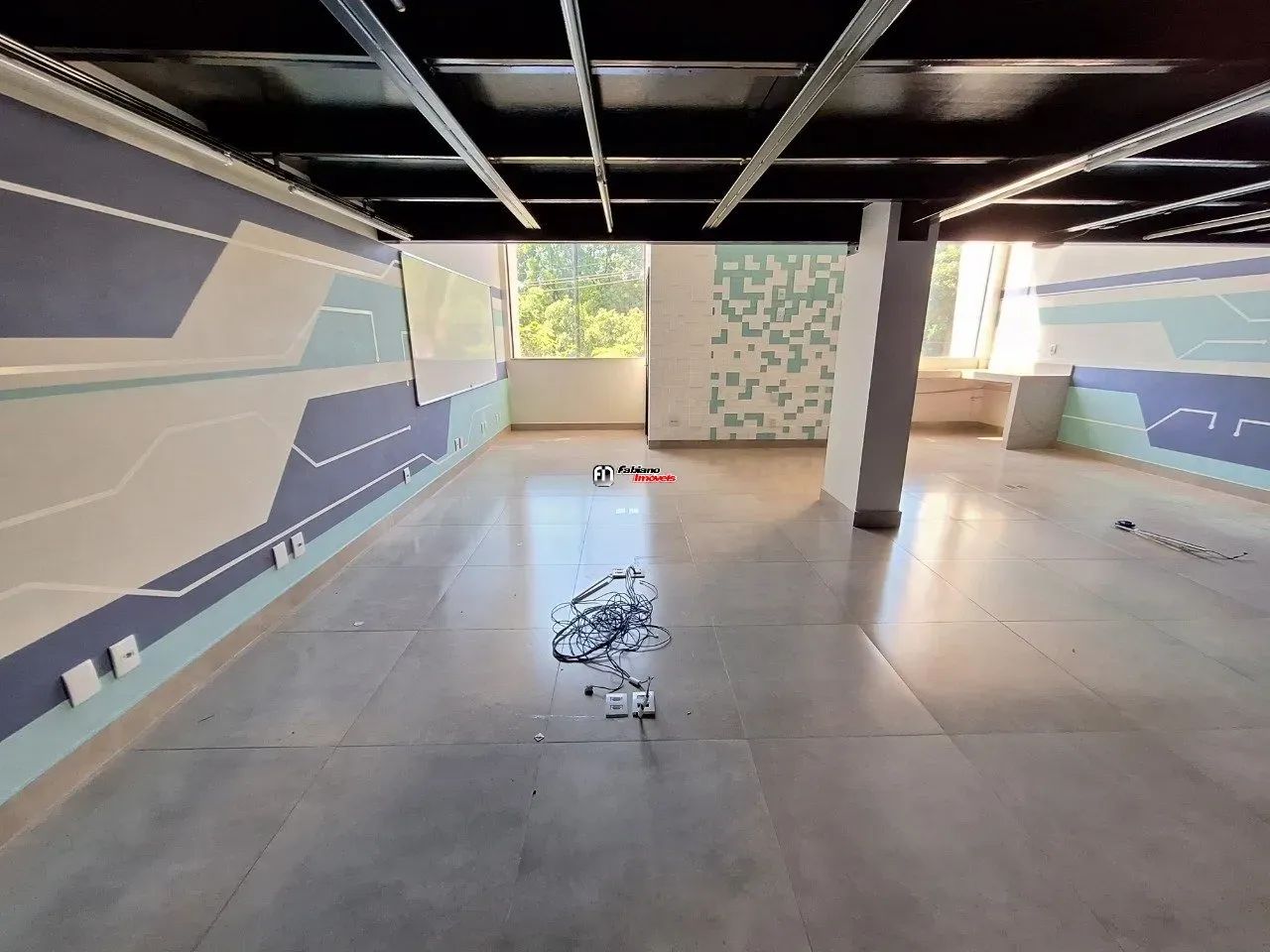 Sala ampla com mezanino e garagem à venda em BH - Foto 5