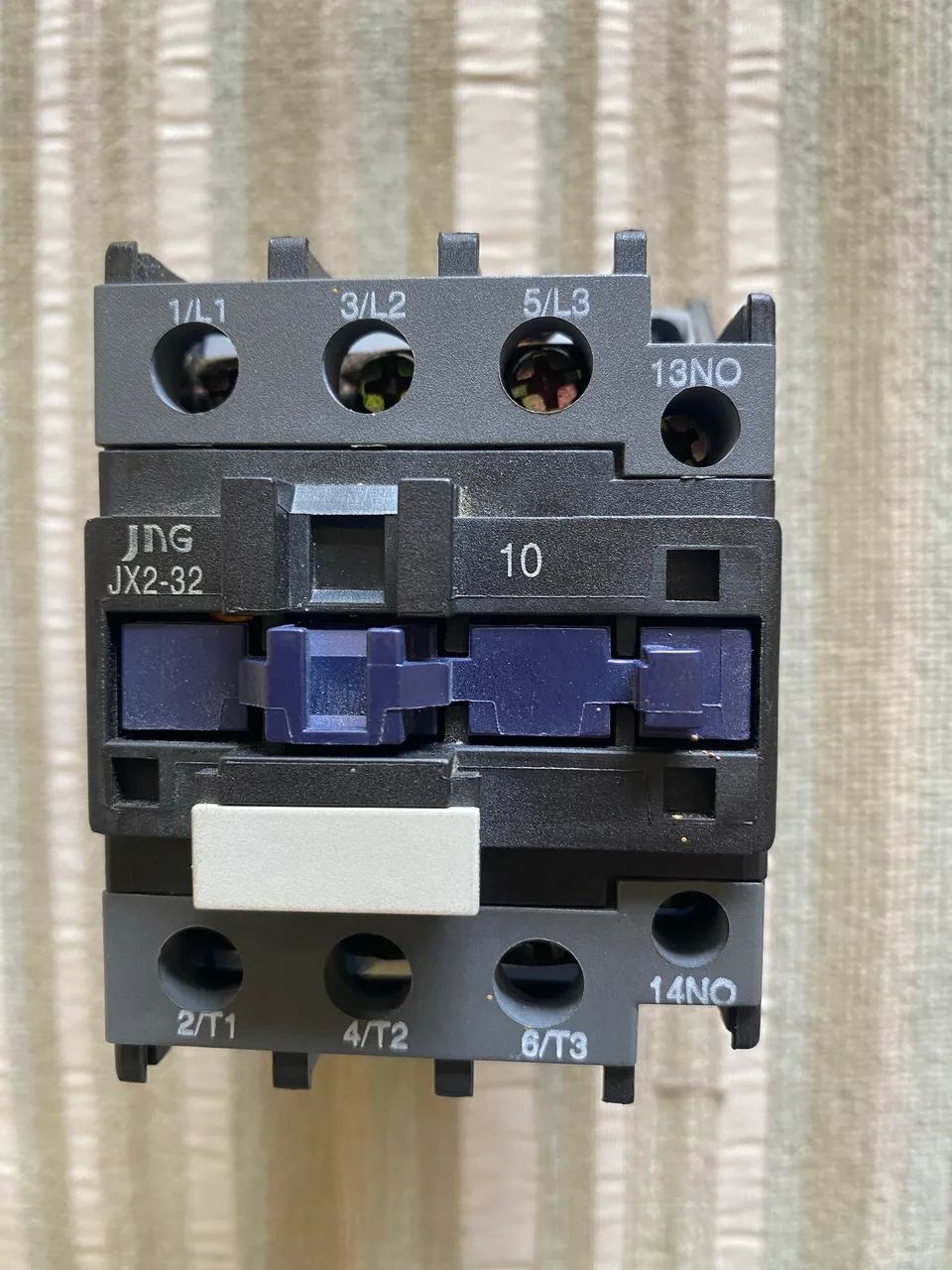 Contactor tripolar 32A