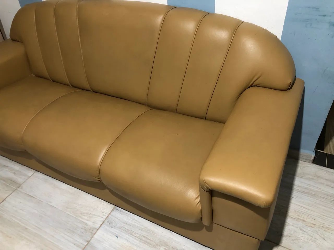 2 Sofás vintage com estrutura de madeira  - Foto 3