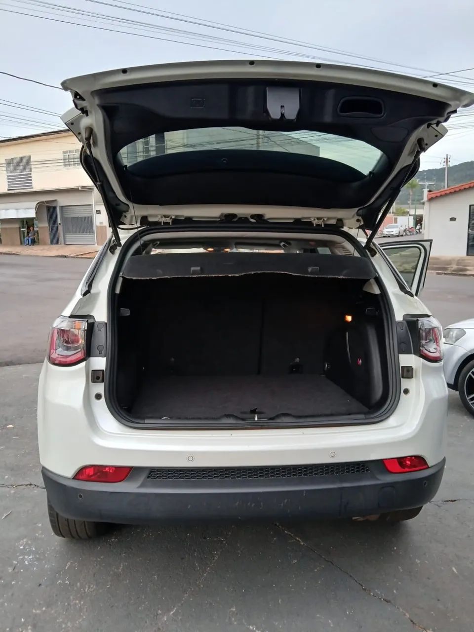 Jeep Compass Night Eagle 2.0 4X2 Flex 16V AUT 2018 - Foto 3