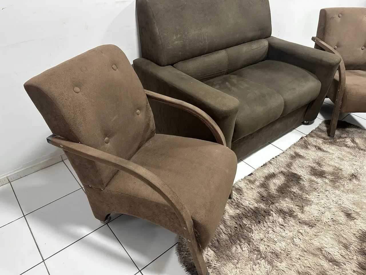 Sofá 2 lugares e duas poltronas  - Foto 4