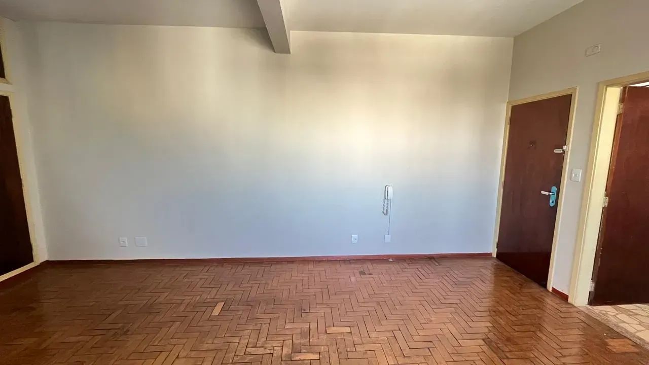 Apartamento 03 Dormitorios com garagem - Prox Praça XV - Centro - Foto 2