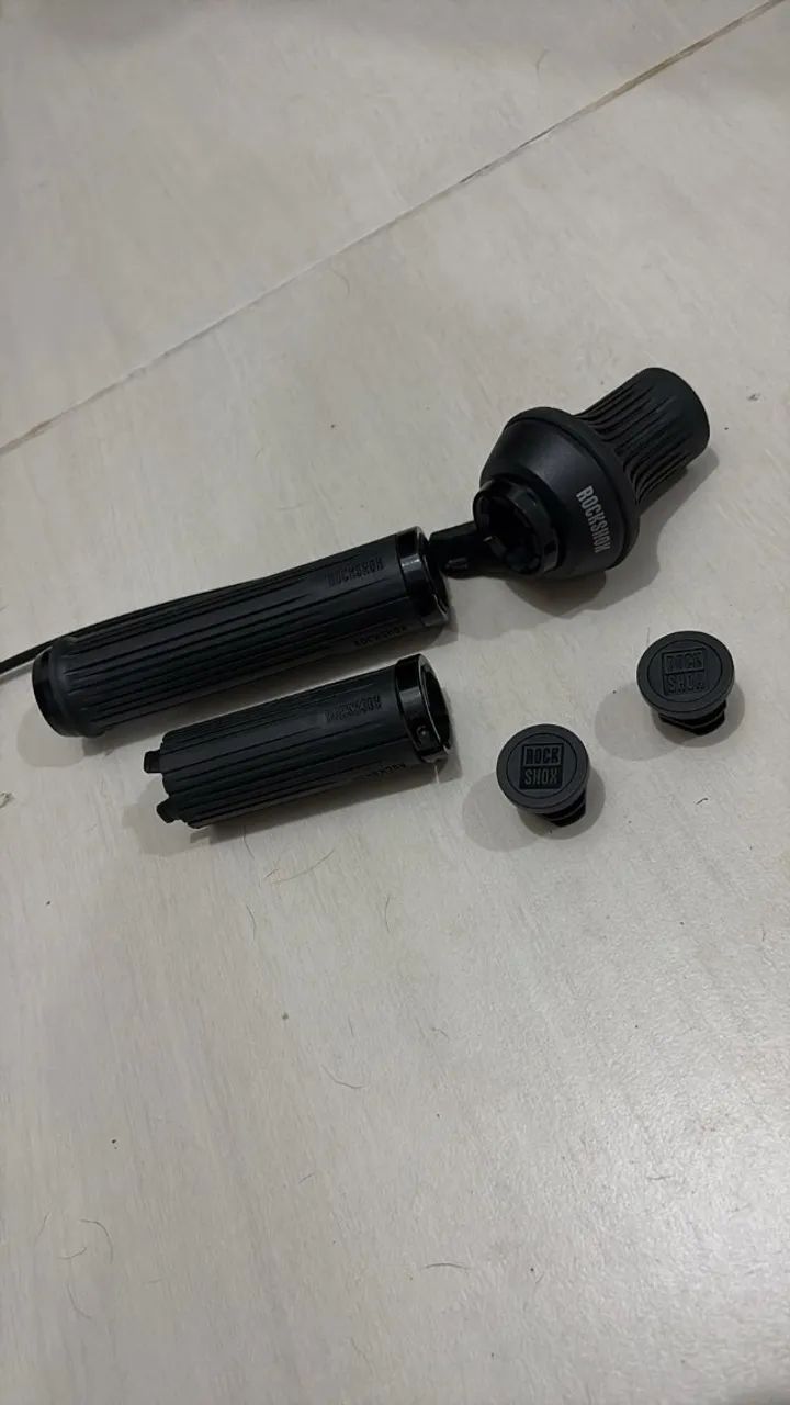 Trava de suspensão RockShox TwistLoc Remote - Novo Retirado de Bike