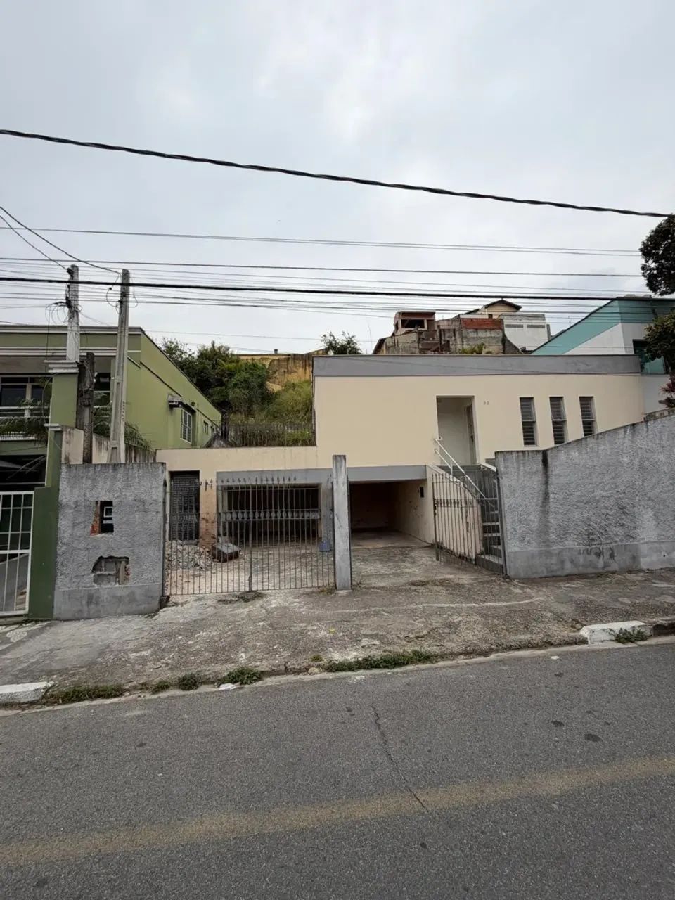 Casa Térrea Comercial no Centro de São Roque!