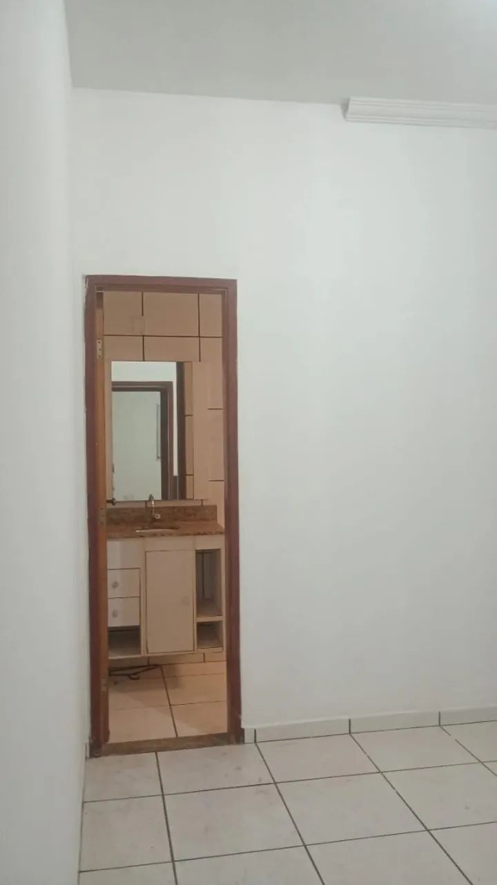 Aluga Casa Jardim Holanda - Foto 4
