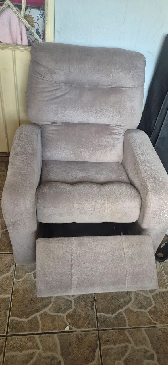 Vendo poltrona do papai e 2 kit de poltrona  - Foto 2