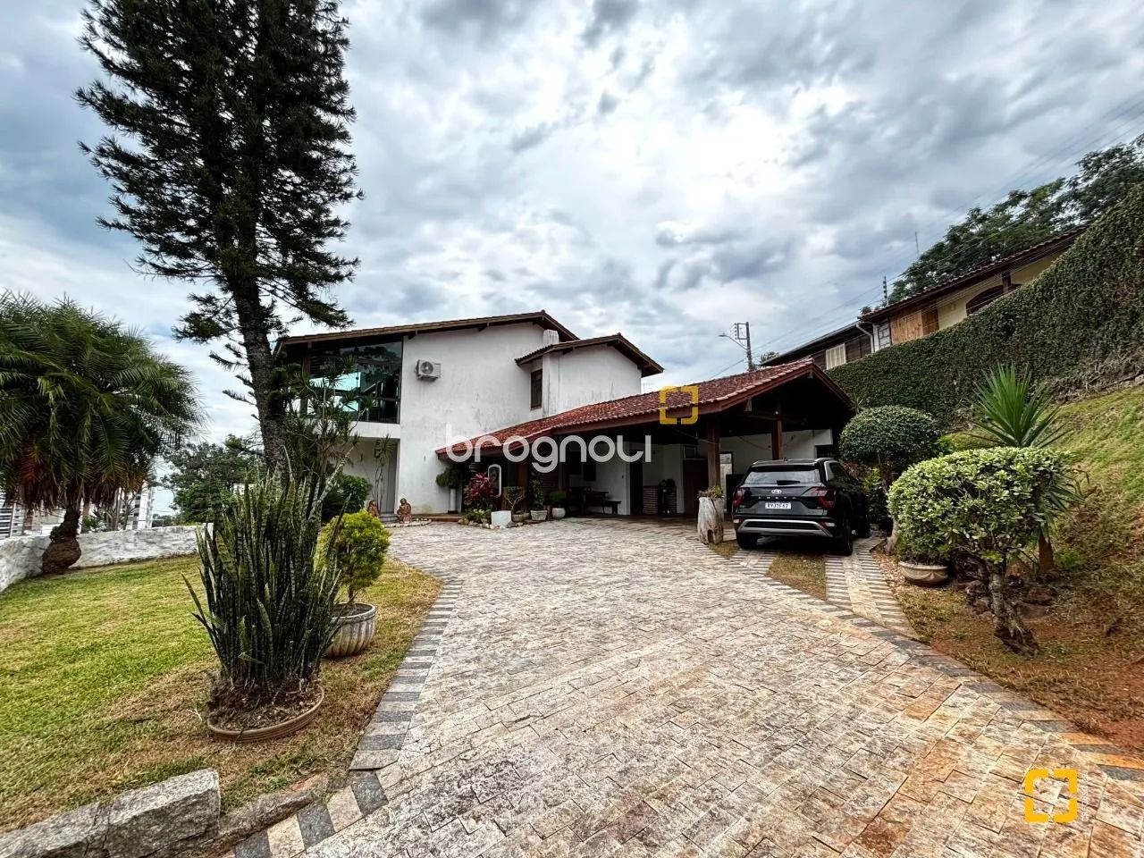 Casa à venda na Agronômica com vista mar - Florianópolis/SC