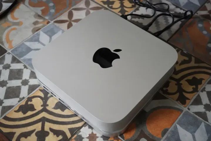 Mac Mini M2 2023 8gb Ram 256gb Ssd + Ssd 1tb (com Case