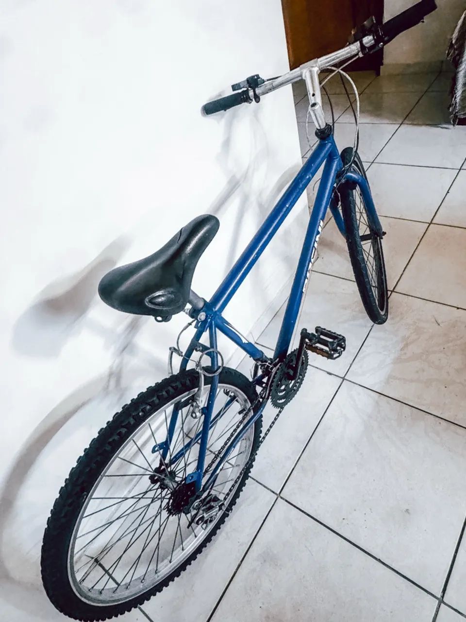 Bicicleta azul aro 26 - Foto 3