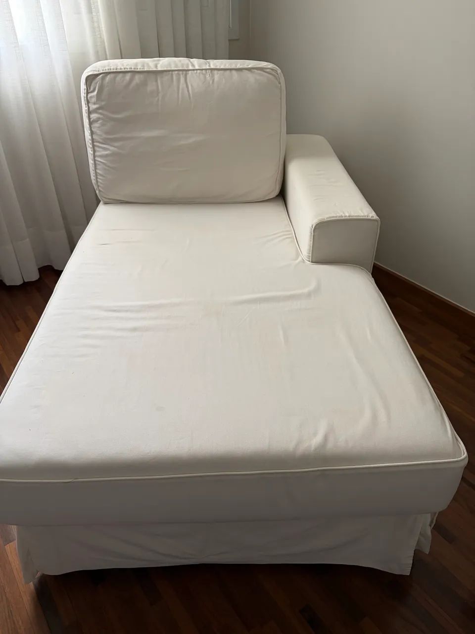 Chaise lounge