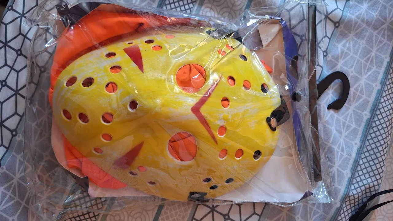 Mascara jason + roupa de prisioneiro laranja