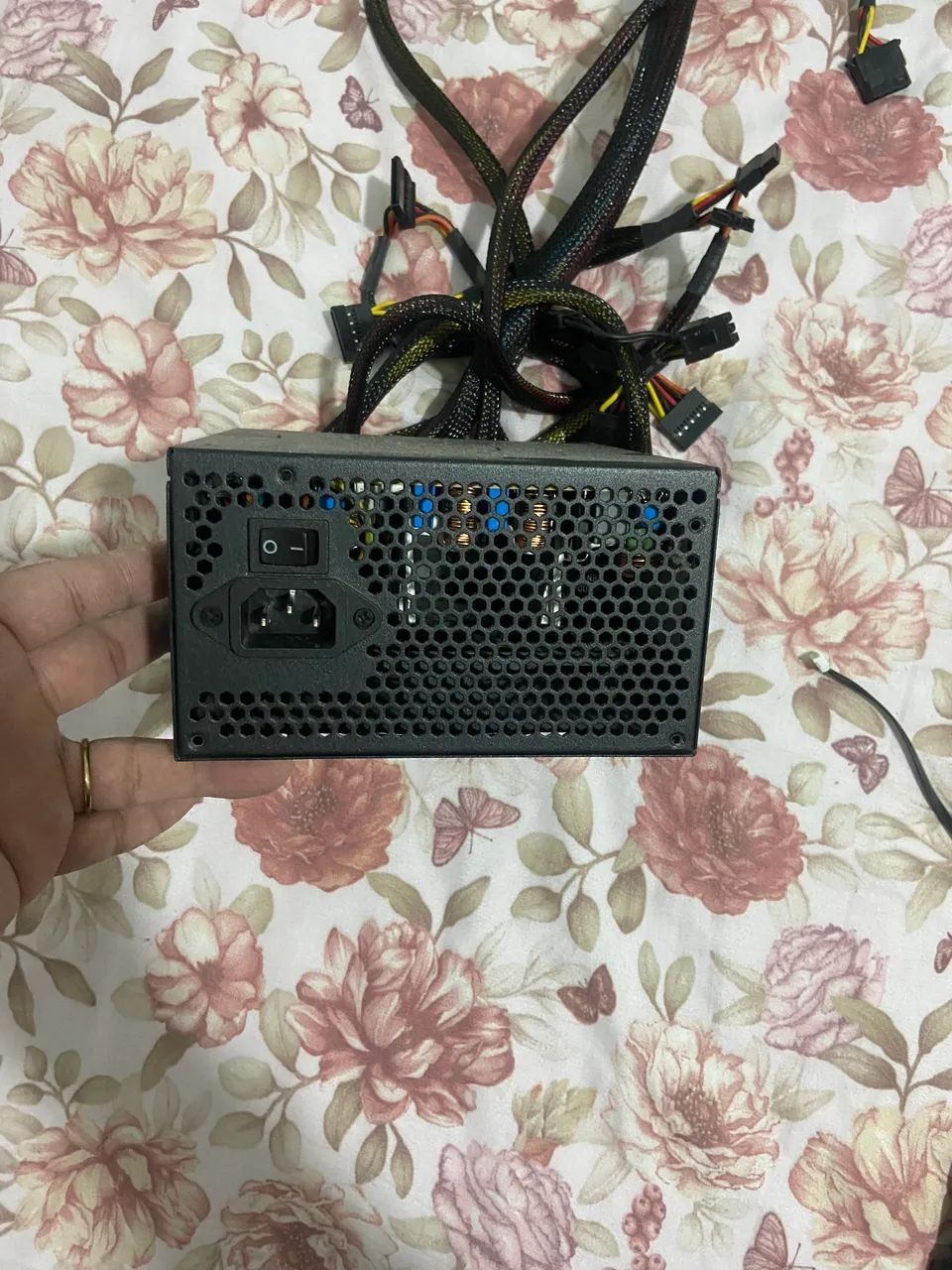 Fonte 400w 80plus pra ir embora logo  - Foto 3