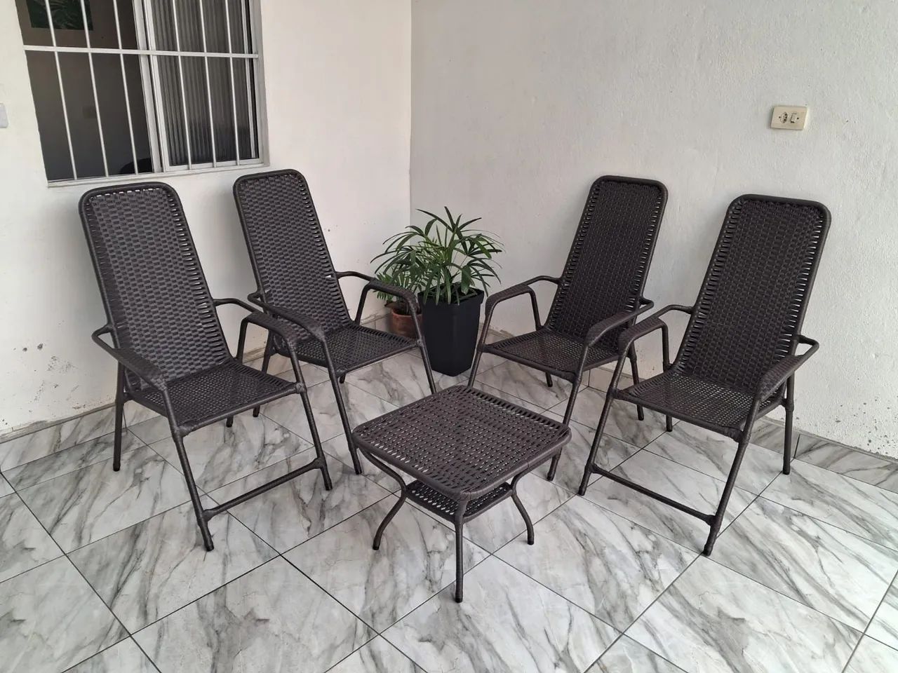 Jogo de cadeiras pátio 