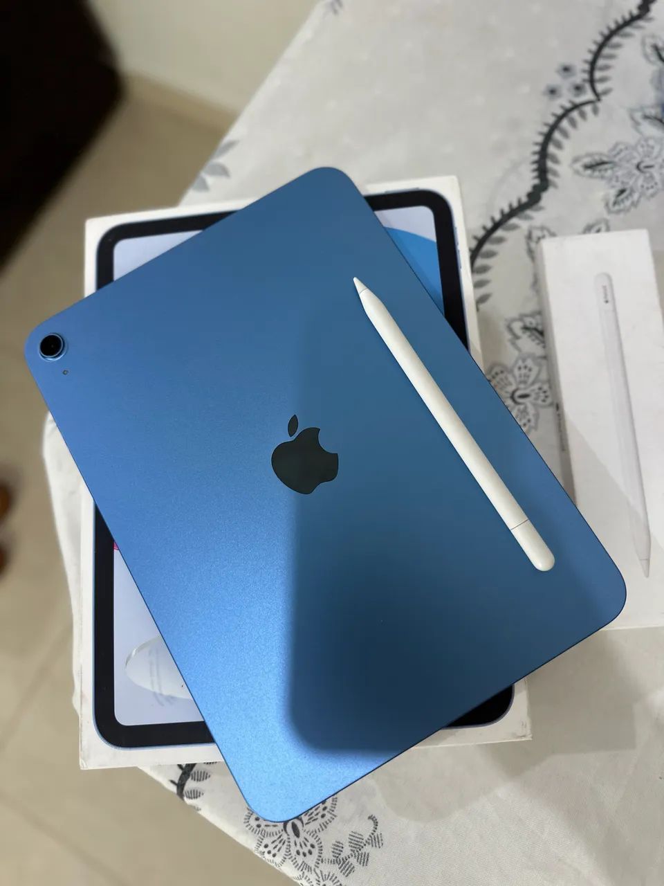 iPad 11 (128gb) + Pencil