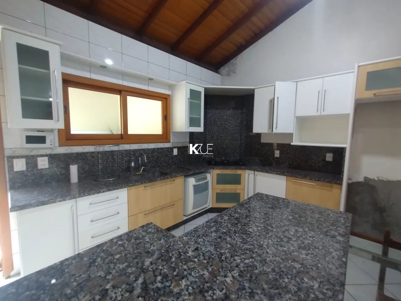 Casa Térrea com Mezanino e 4 Suítes Espaço e Conforto em localização privilegiada no Balne - Foto 5