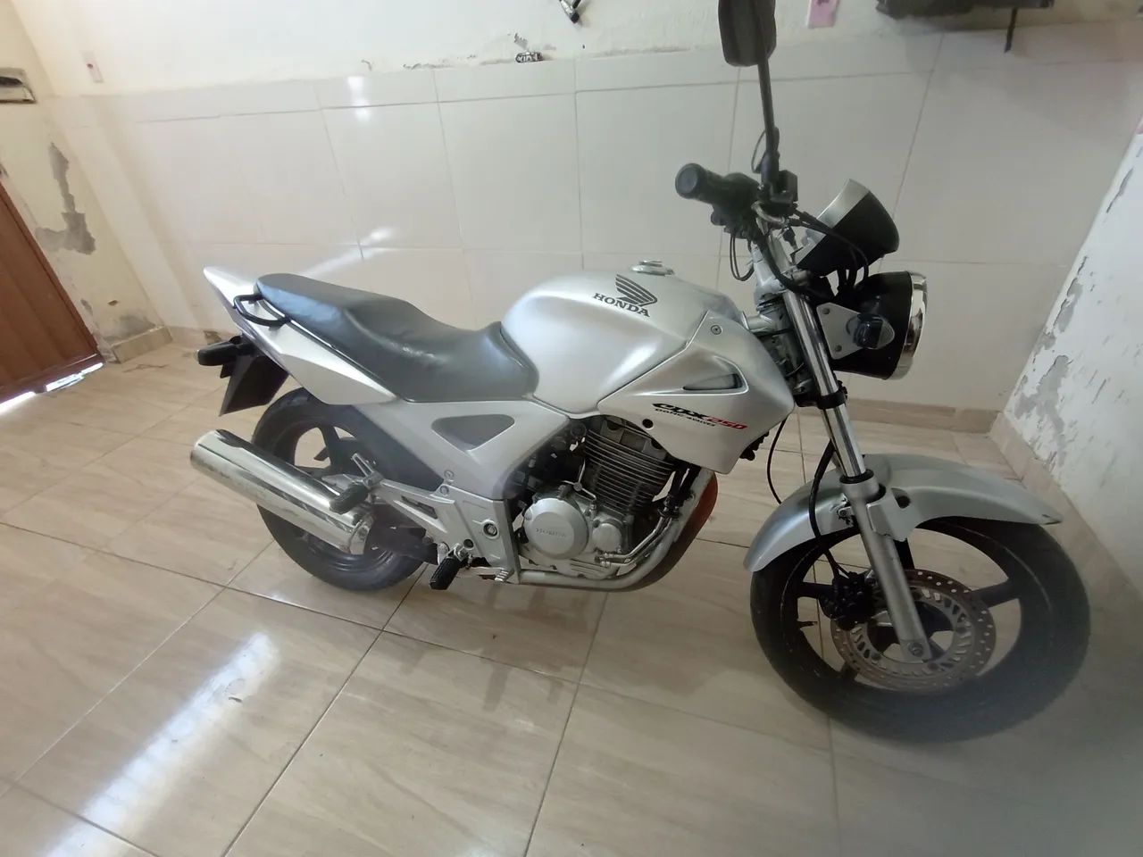 Twister 2005 top