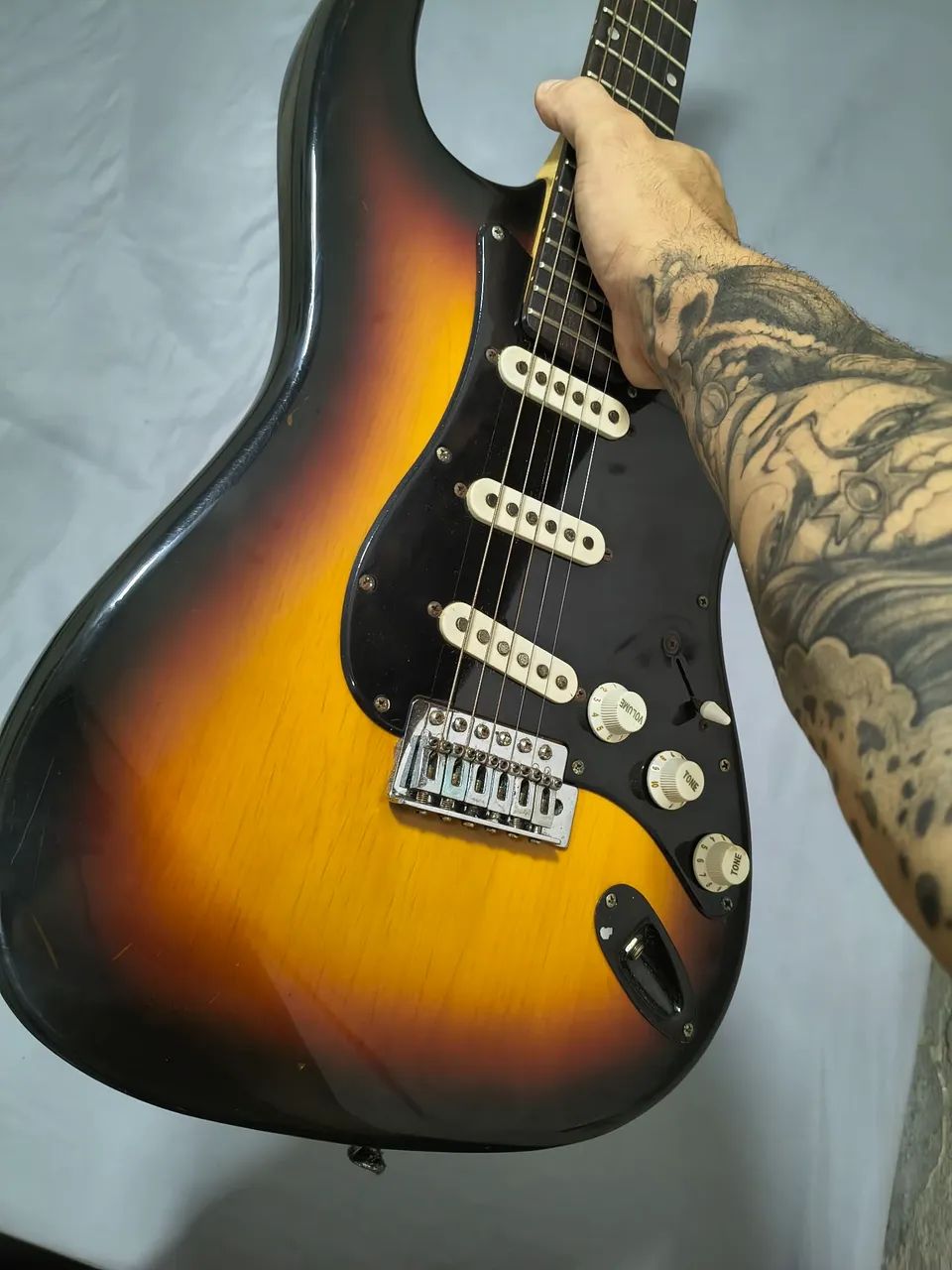 Guitarra Stratocaster Eagle  - Foto 4
