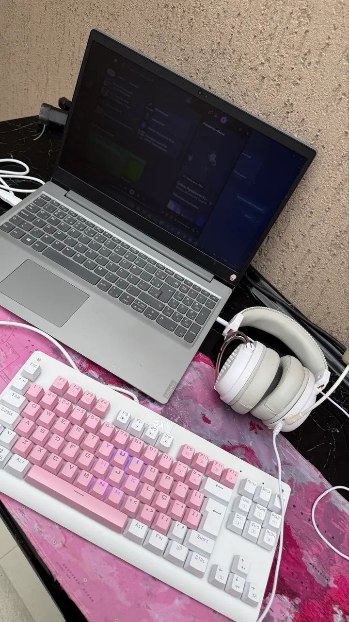 Notebook + teclado + headset 