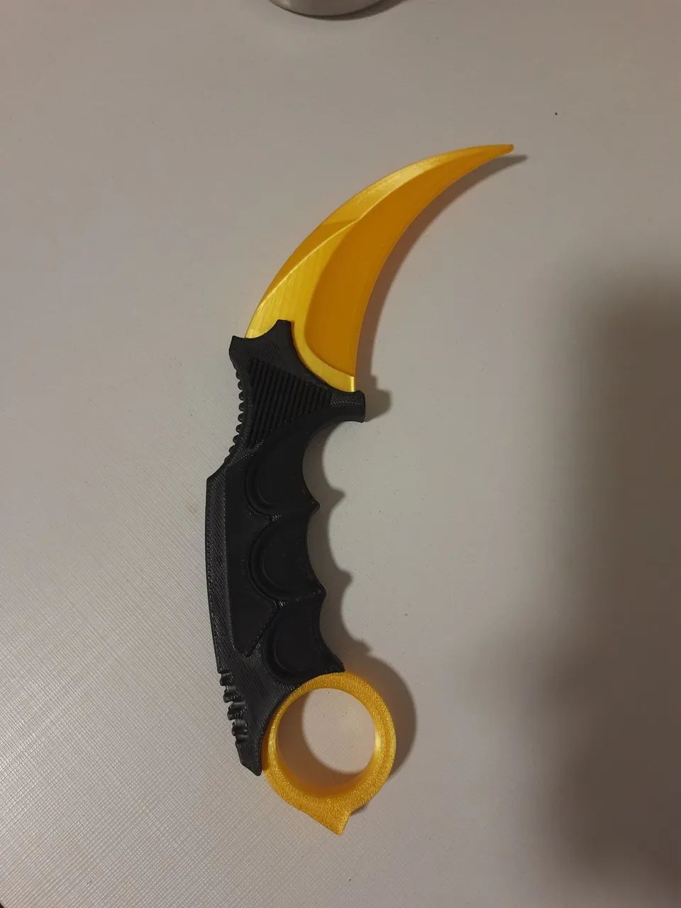 Karambit dourada