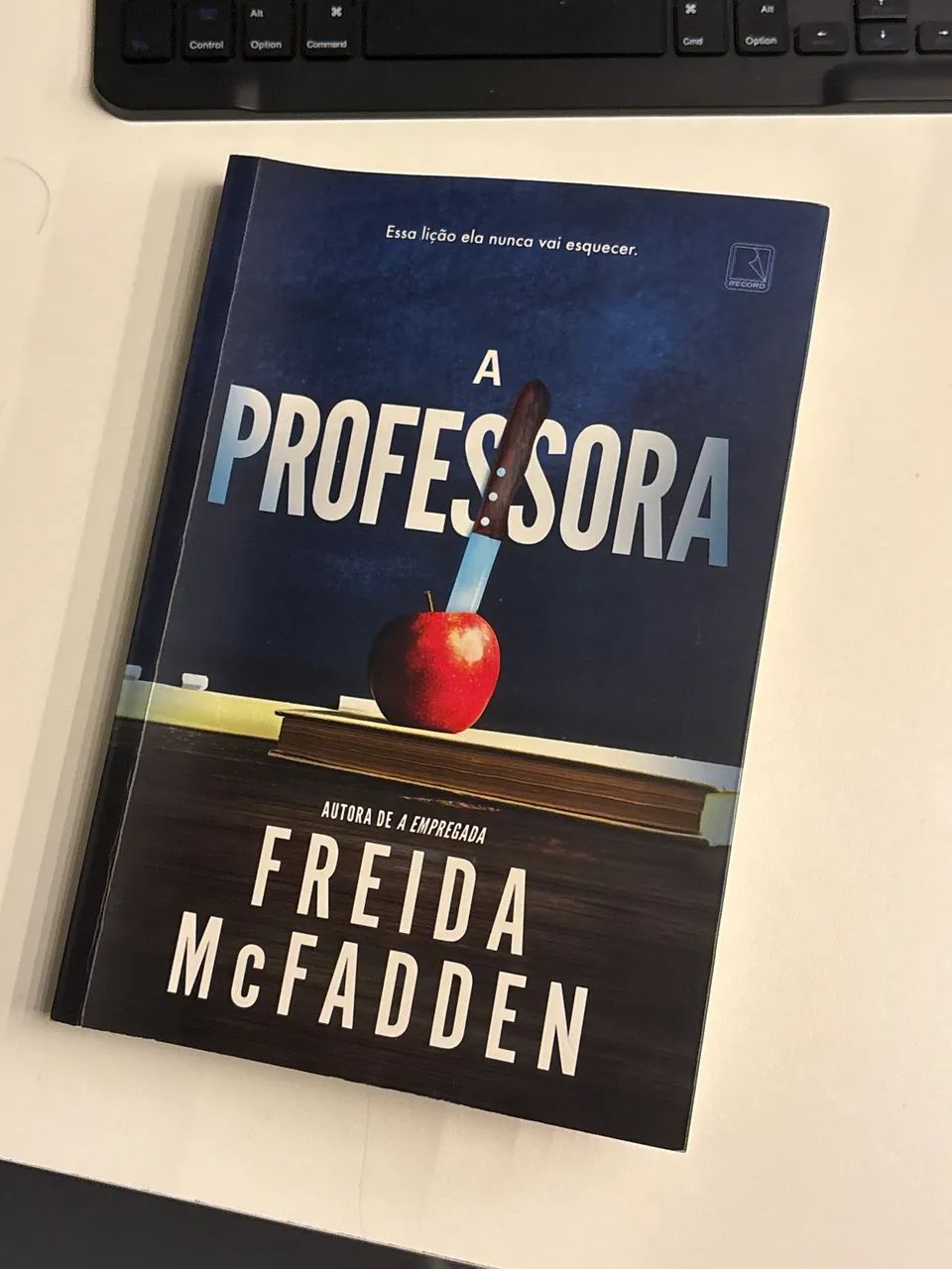 Vendo livro A Professora