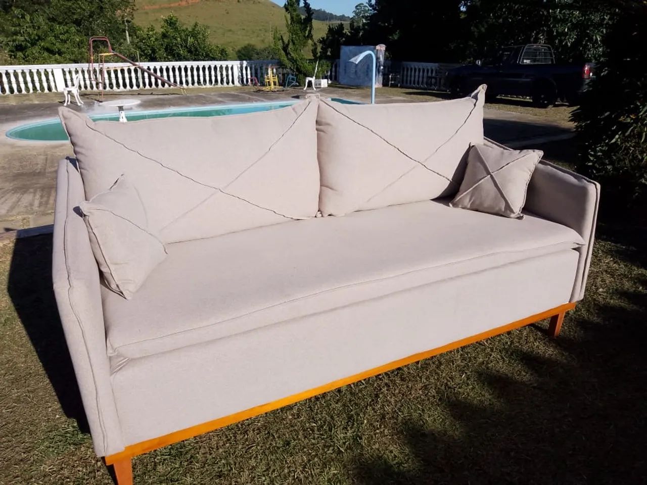 Sofá luxo 1.80m