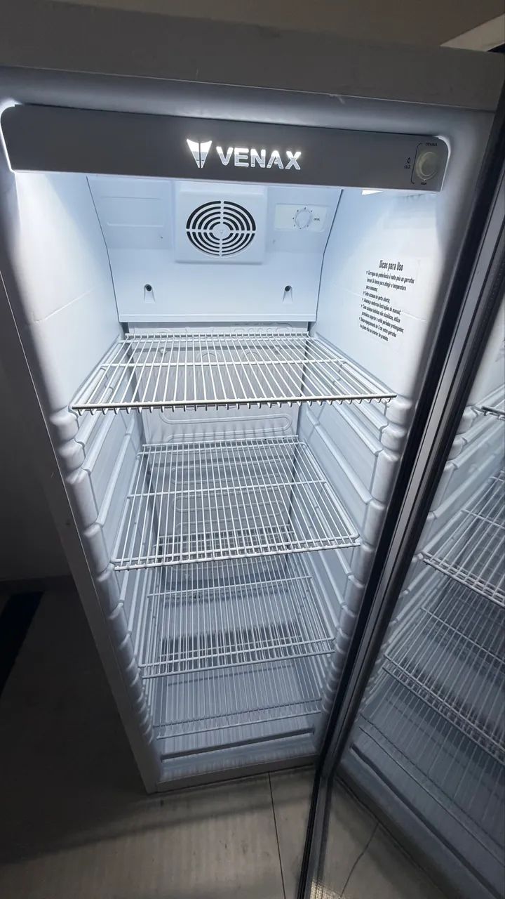 Expositor Venax 209 litros 220v zerado - Geladeiras e Freezers