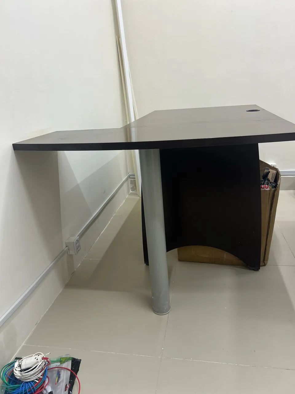 Birô de madeira reto e em L - Foto 3