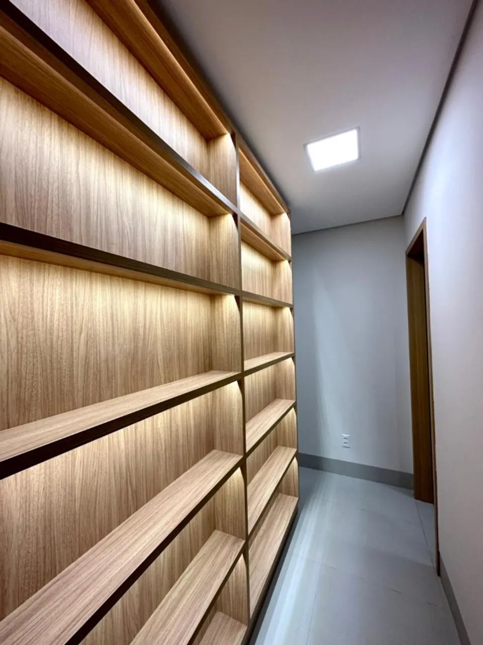 APARTAMENTO SEMI-MOBILIADO - Foto 4
