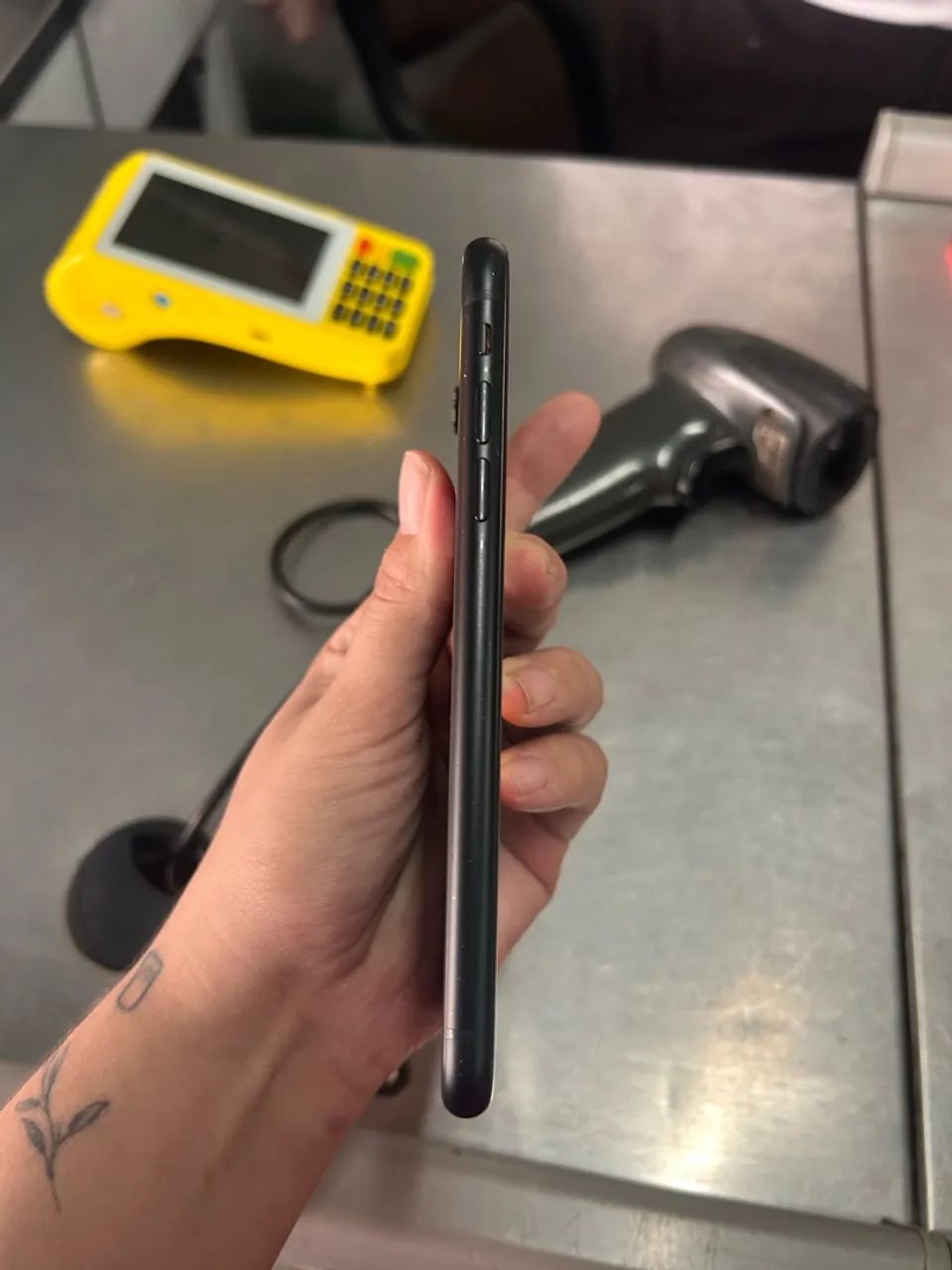 IPHONE XR 64GB - Foto 2