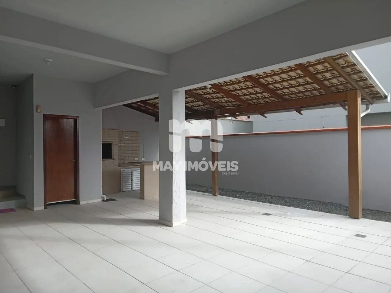 Sobrado com 2 dormitórios no Centro - Navegantes/SC - Foto 4