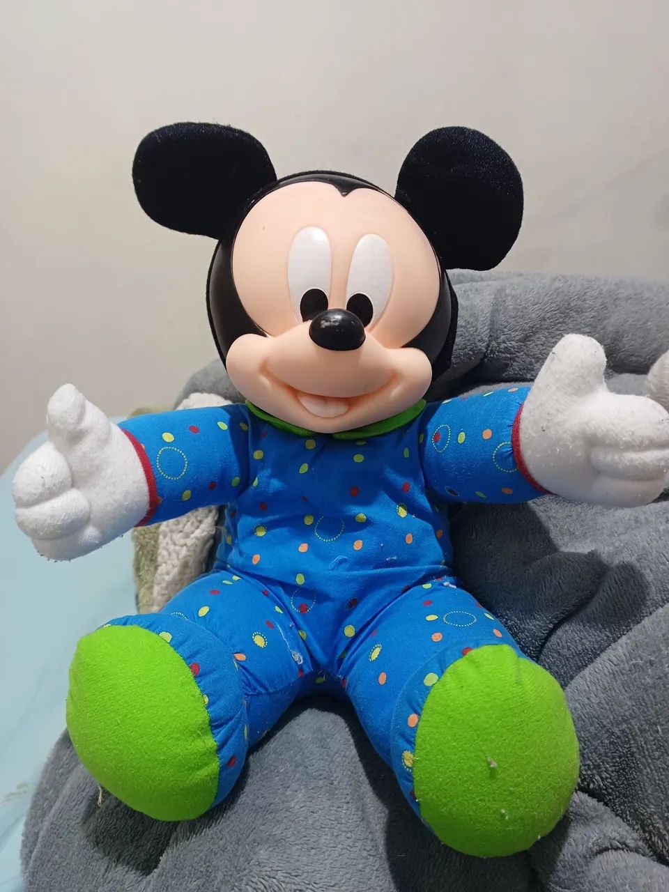 Mickey de pelúcia rosto de plastico - Foto 3