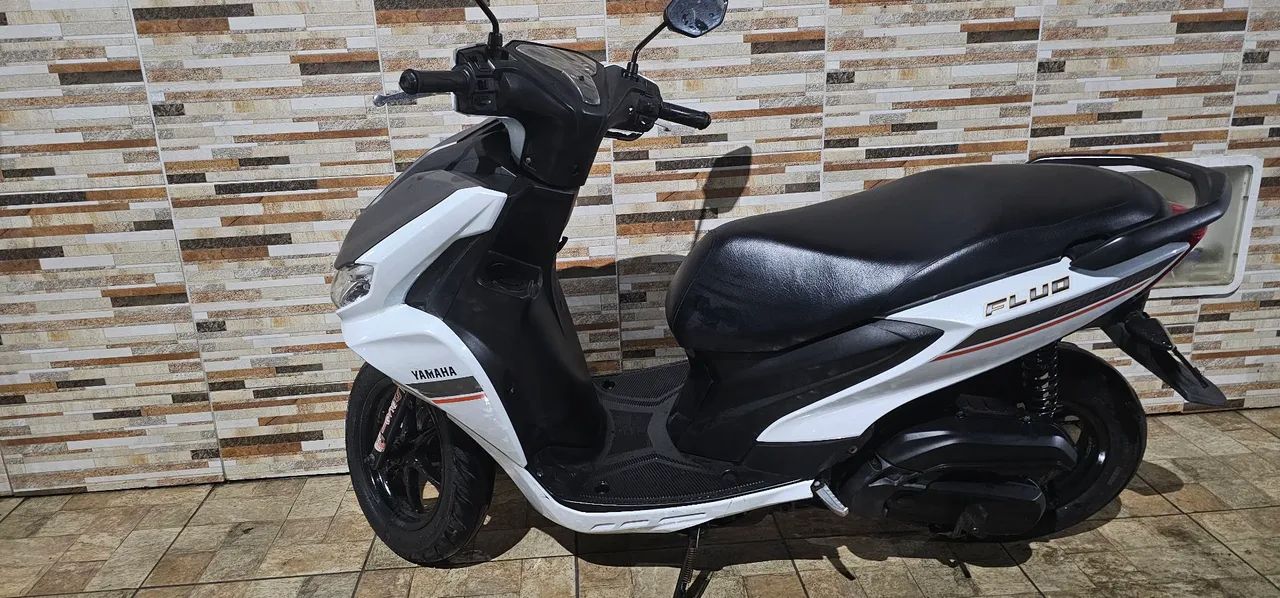Yamaha fluo  - Foto 3
