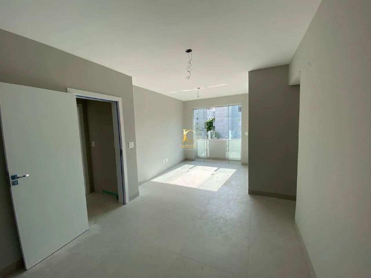 Apartamento residencial à venda no Centro de Divinópolis, MG