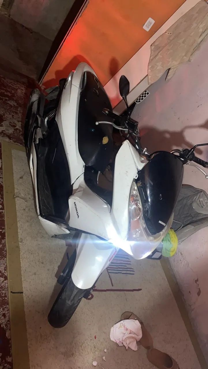 Vende-se PCX