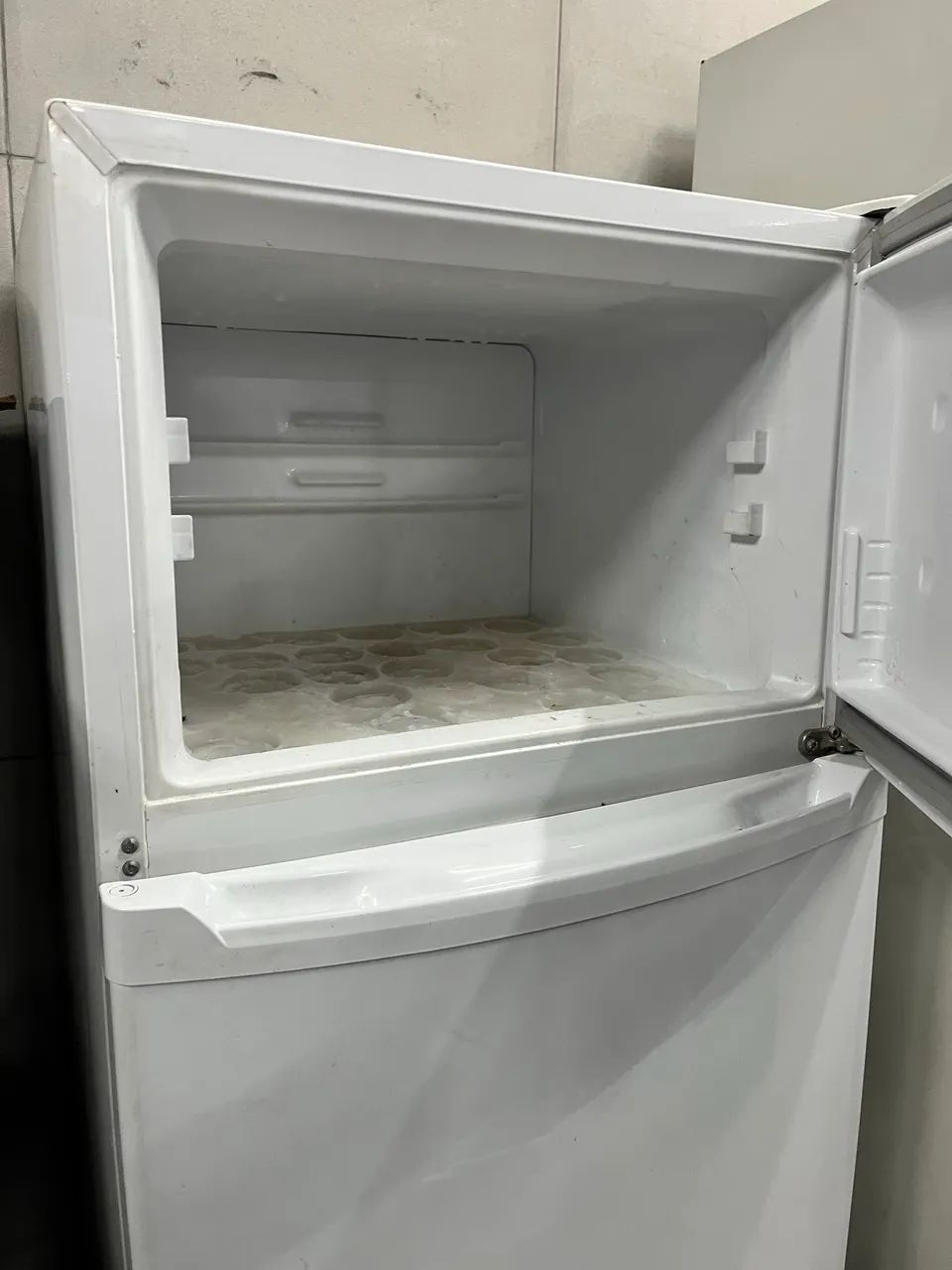 Geladeira Consul Duplex 2 Portas com Freezer - Funcionando - Foto 2