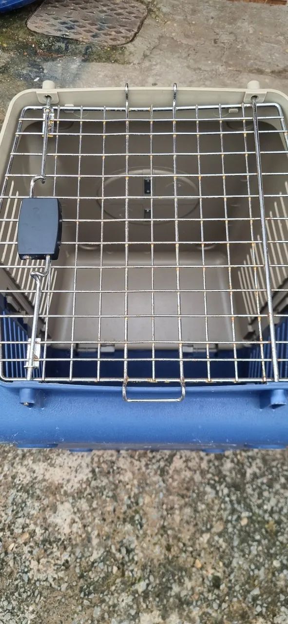 Caixa de transporte cão ?  padrões internacionais:valor 450 reais , telefone : *