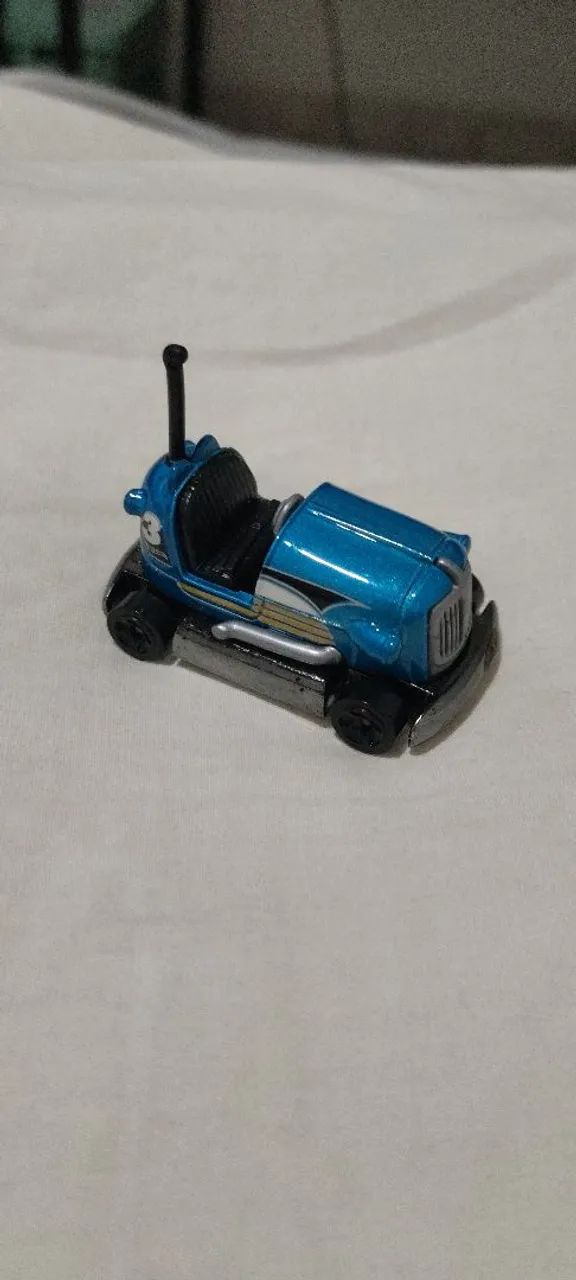 Hot Wheels 3 Unidades  - Foto 3