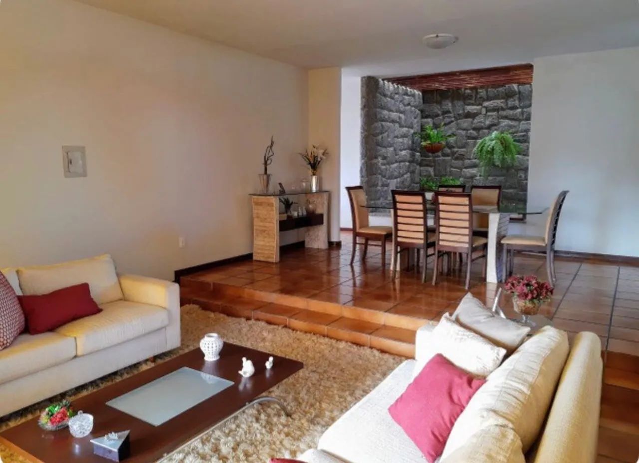 Casa de primeiro andar com 05 suítes e 05 vagas de garagem. - Foto 4