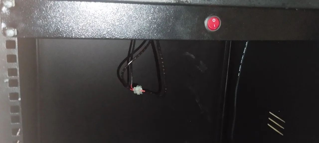 Rack de parede 12U x 570mm com kit de ventilação  - Foto 2